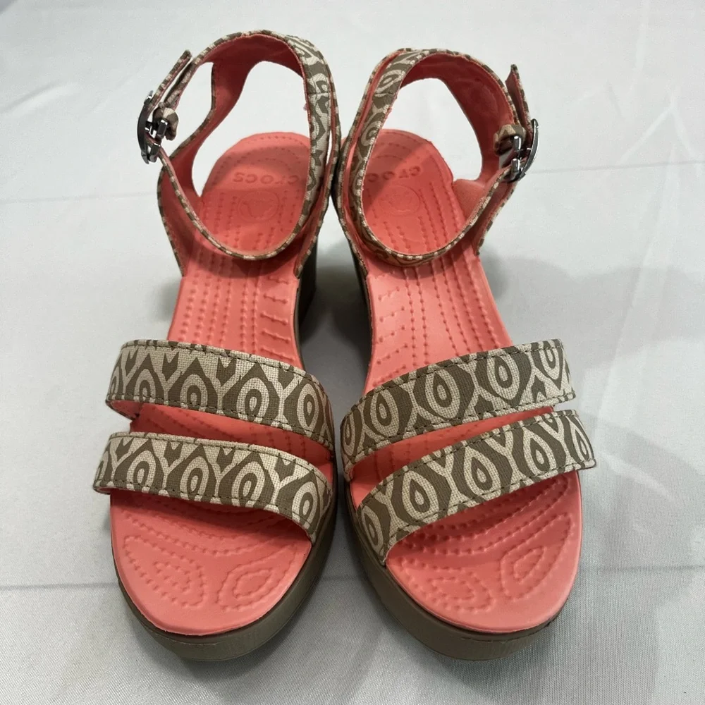 CROCS Leigh Platform Wedge Sandals Wom 9 Stucco/Tumbleweed